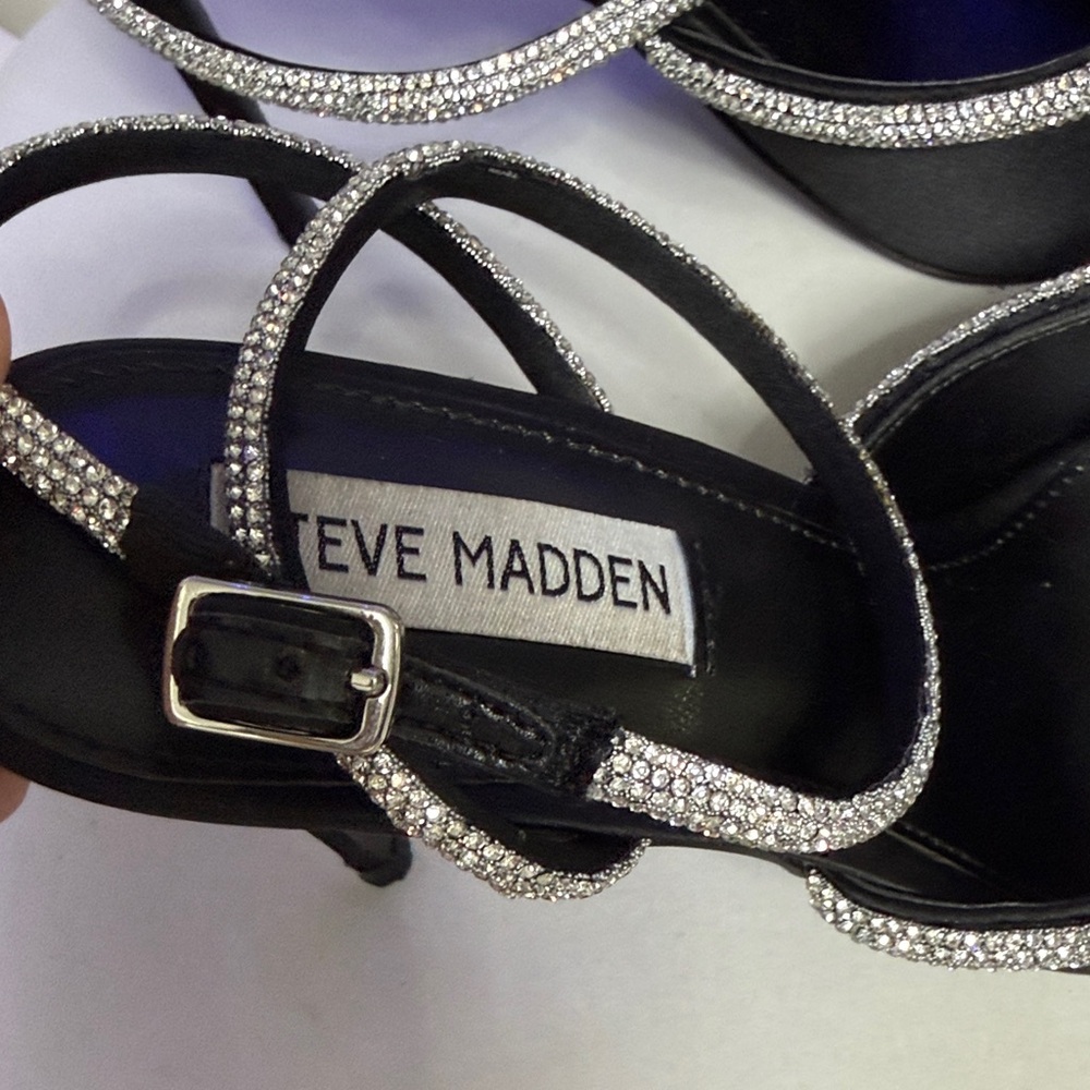 Steve Madden Black Satin Pointed Toe Crystal Bow Heels with Rhinestone Straps - Picture 3 of 9